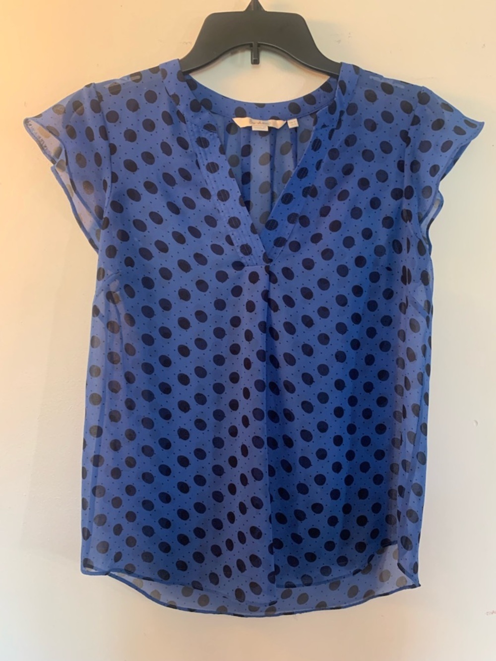 Boden Polka Dot Semi Sheer Blue blouse Size 4 Classic Preppy Flutter Sleeve
